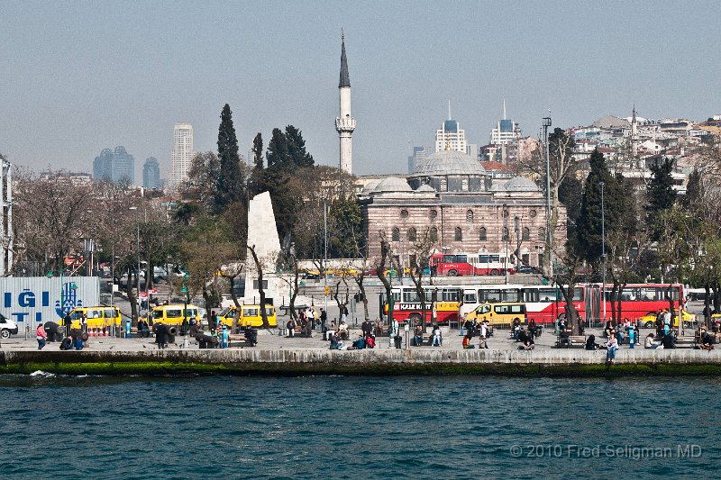 20100403_105648 D300.jpg - Ferry pulling out of terminus at Besiktas